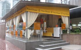 Diplomat Aparthotel